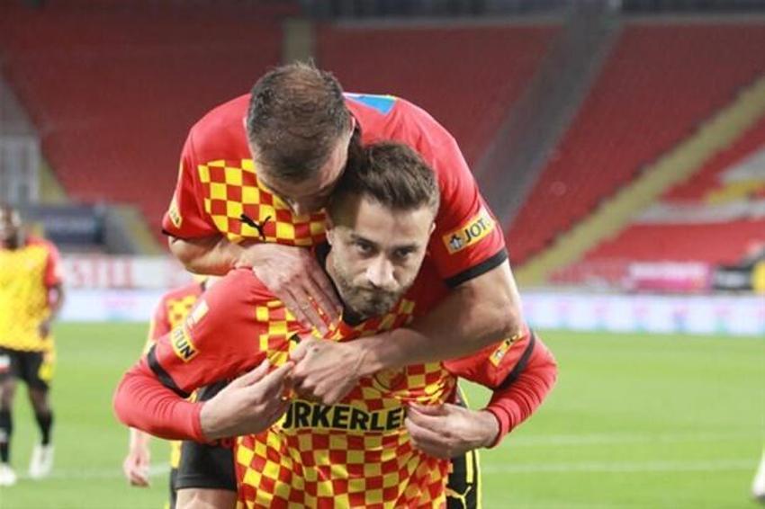 Galatasaray'da Fatih Terim'den tarihi operasyon! Paulinho, Kouyate, Kaan Ayhan...