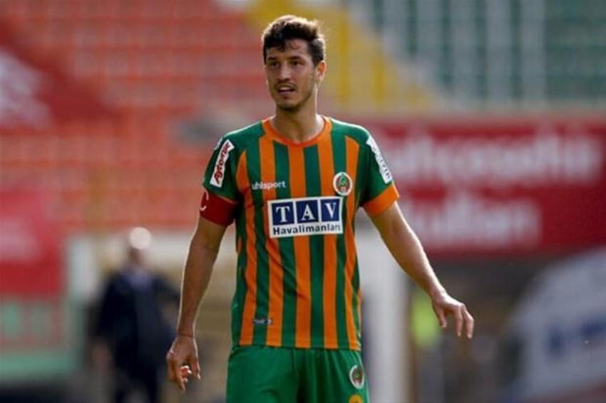 Senelik 8 milyon TL kazanacak! Salih Uçan Beşikaş'ta