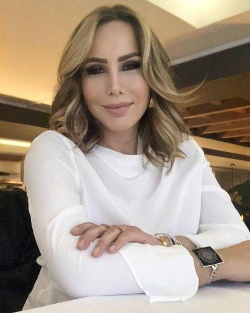 Asena photoshop'u abarttı! Alay konusu oldu