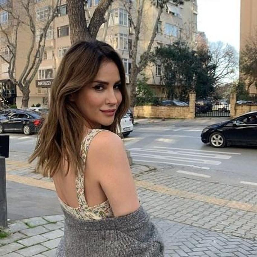 Aynur Aydın: Ben küçük göğüs severim,derin dekolte...