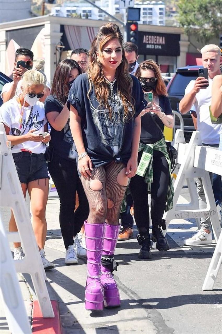 Lady Gaga'yı gören bir daha baktı!