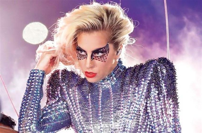 Lady Gaga yaşadığı psikolojik çöküntüyü anlattı!