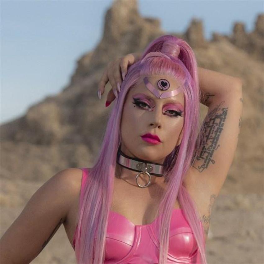 Lady Gaga yaşadığı psikolojik çöküntüyü anlattı!