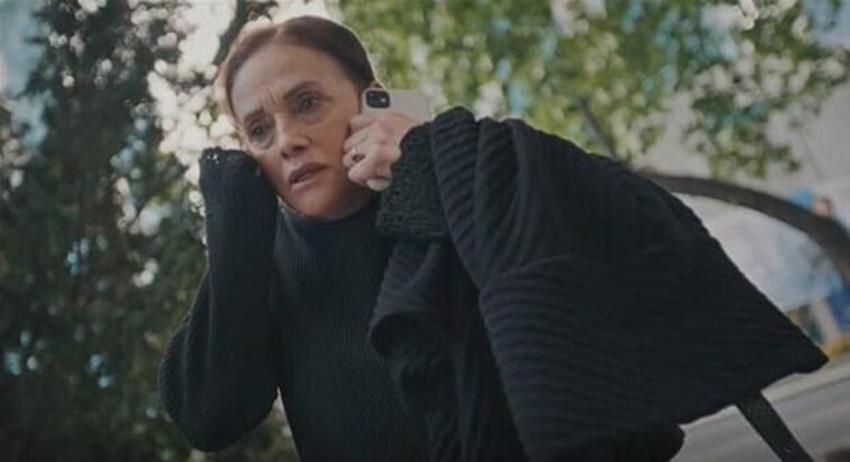 'Camdaki Kız'a öpüşme sahnesi damga vurdu! Feride yakalayınca...