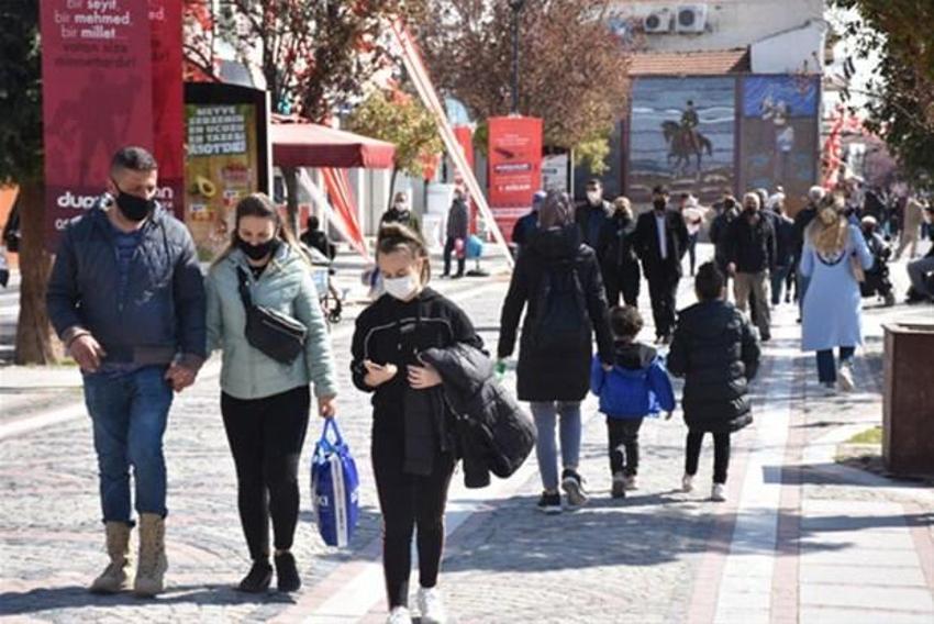 Normalleşme için kritik karar! Tam açılma öncesinde 20 ilde alarm zilleri çalıyor...