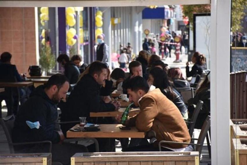 Normalleşme için kritik karar! Tam açılma öncesinde 20 ilde alarm zilleri çalıyor...
