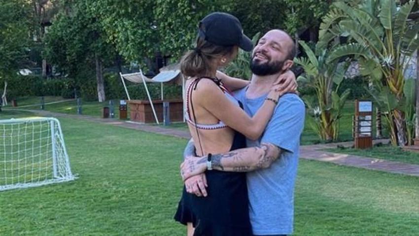 Özlem Ada Şahin, Berkay'ı öp öp doyamadı!
