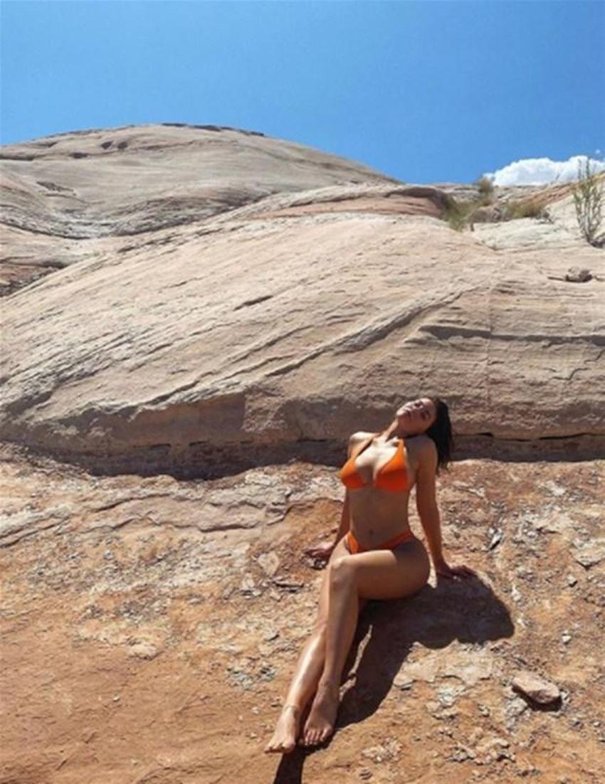 Kylie Jenner bikini işine giriyor!