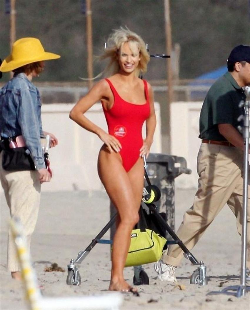 Lily James'ı gören Pamela Anderson sandı!