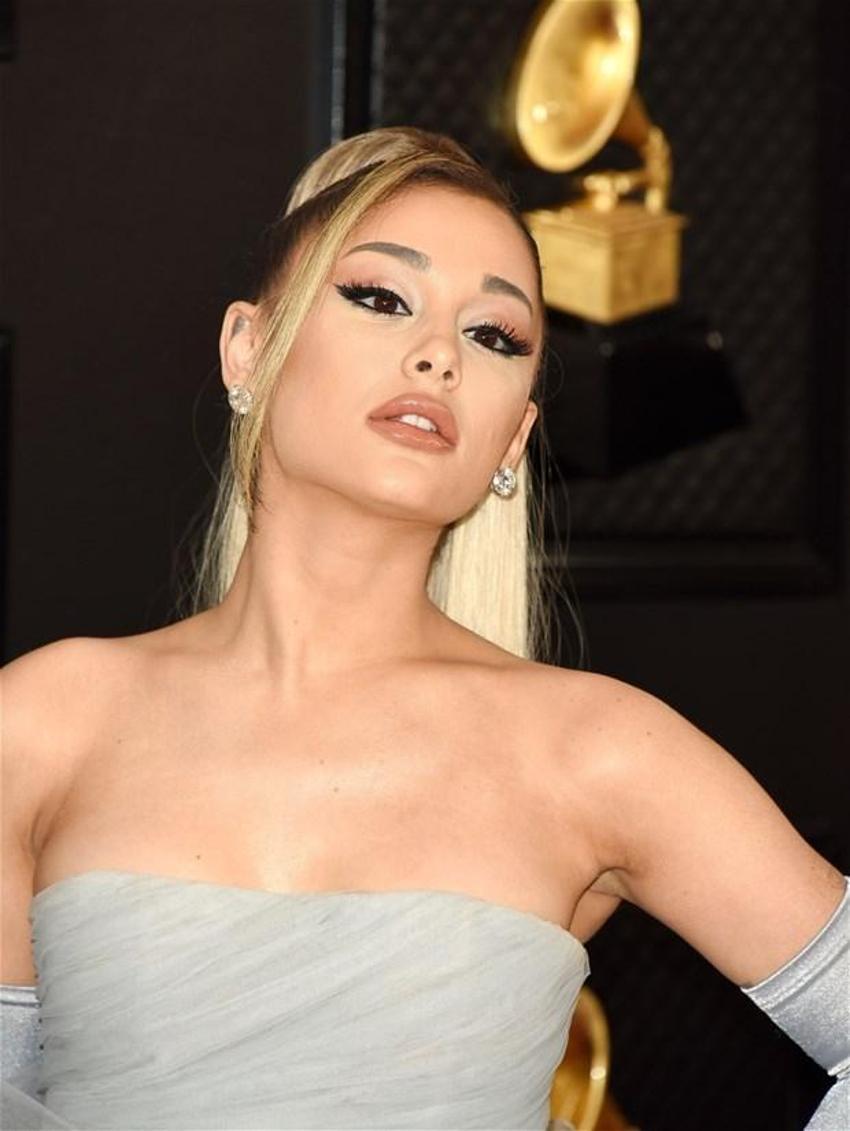 Ariana Grande ve nişanlısı Dalton Gomez gizlice evlendi!