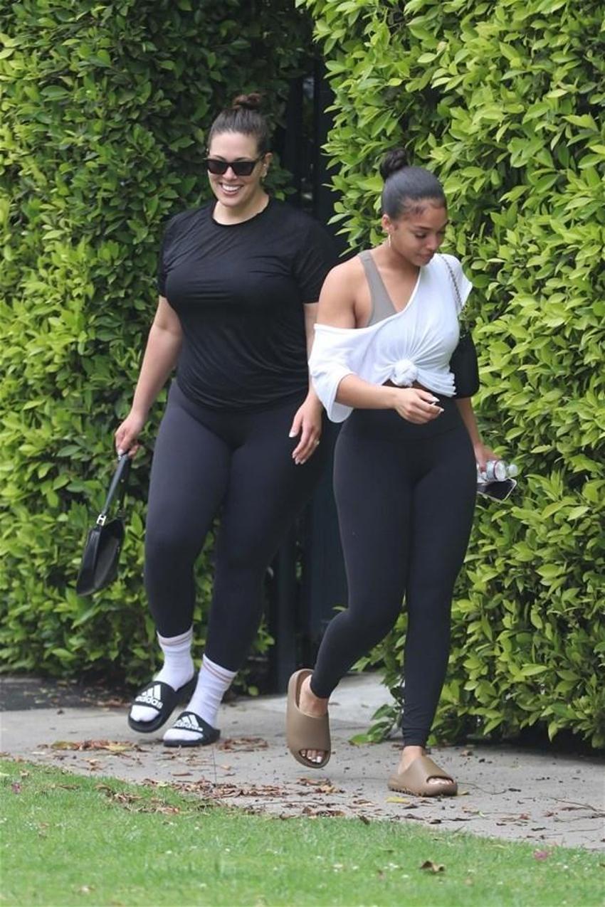 Ashley Graham formunu korumak için egzersizi aksatmıyor!