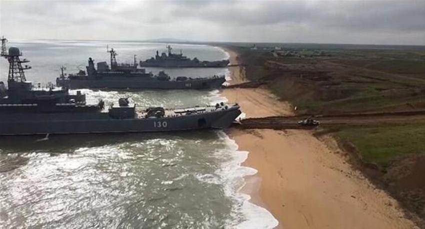 Rus yolcu uçağı sınırı geçti kıyamet koptu! F-35'ler ile Su-35'ler karşı karşıya geldi...