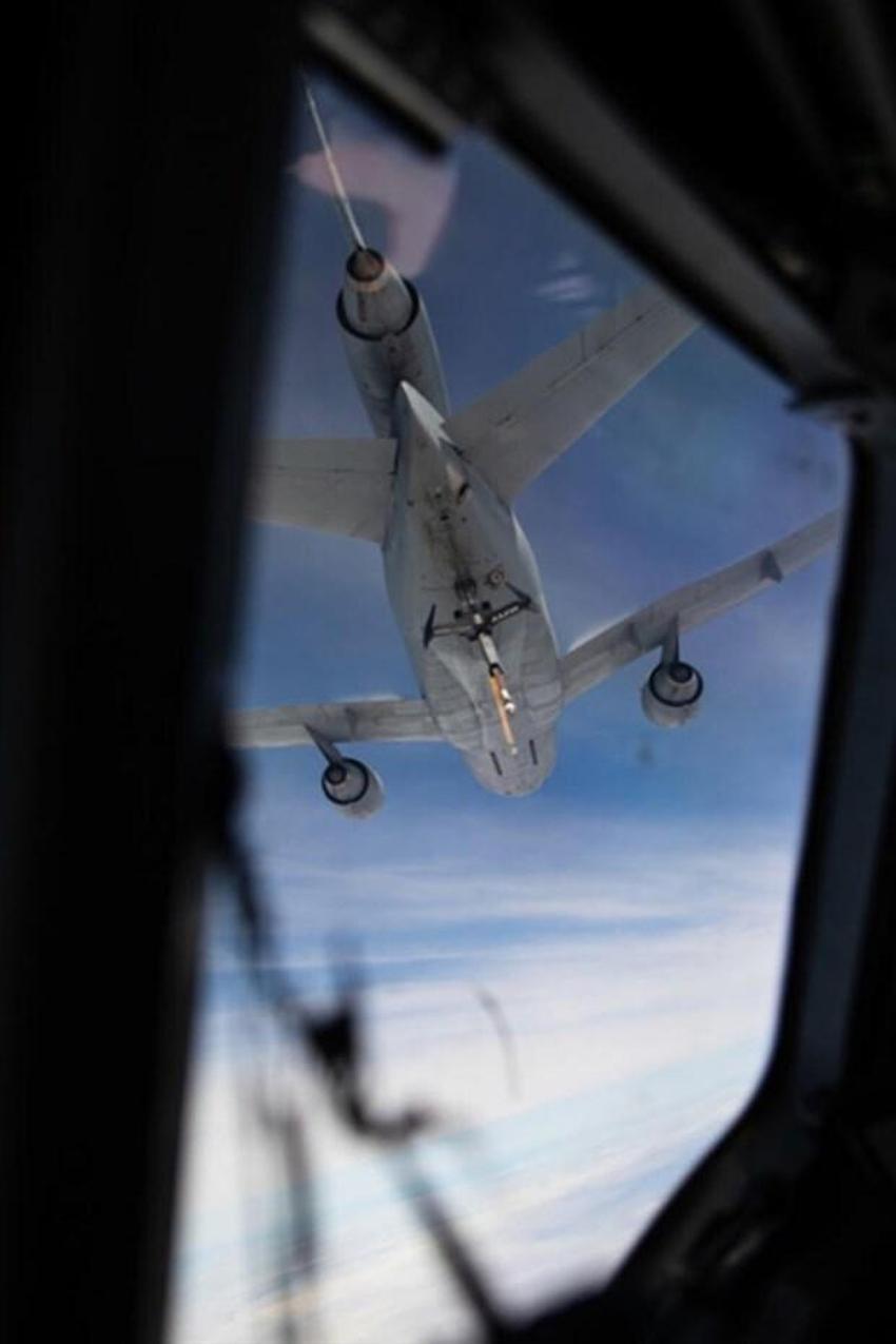 Rus yolcu uçağı sınırı geçti kıyamet koptu! F-35'ler ile Su-35'ler karşı karşıya geldi...