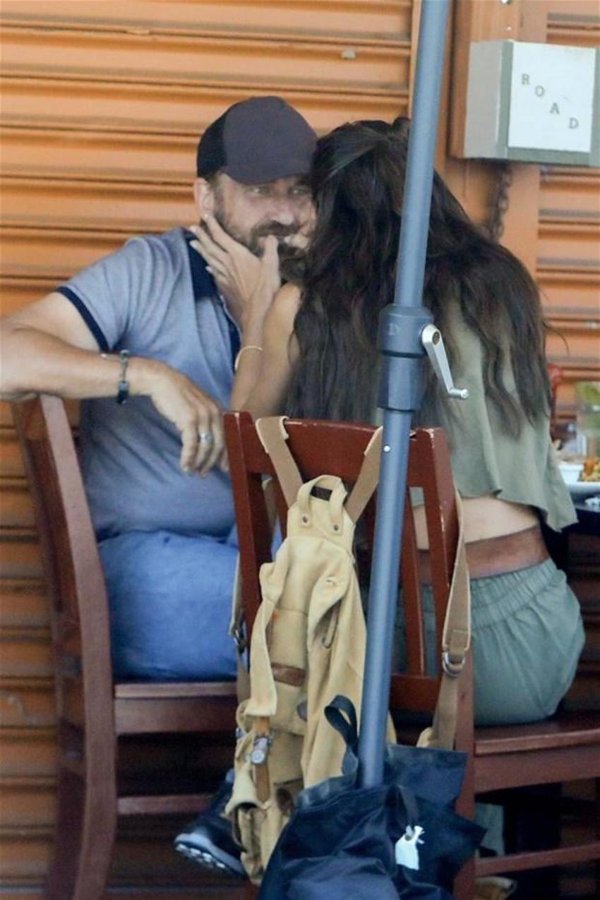 Gerard Butler ve sevgilisinden tuhaf romantizm!