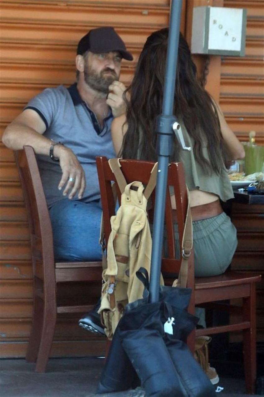 Gerard Butler ve sevgilisinden tuhaf romantizm!