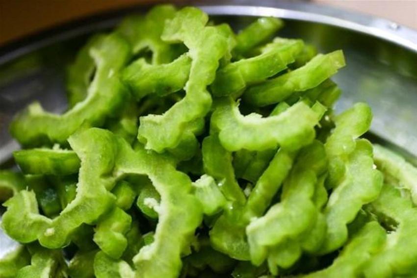 Kandaki zehri atan süper besin! Etkisi inanılmaz: Sindirim sistemine, yanıklara, yaralara, iltihaplara, romatizmaya, varise ve guatra deva...