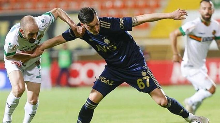 Alanyaspor - Fenerbahçe maçındaki kural hatası iddiası sonrası son dakika açıklaması!