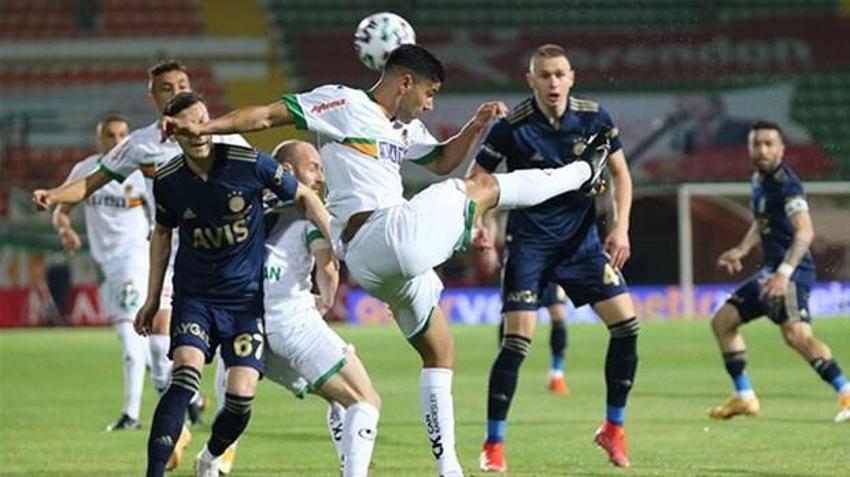 Alanyaspor - Fenerbahçe maçındaki kural hatası iddiası sonrası son dakika açıklaması!