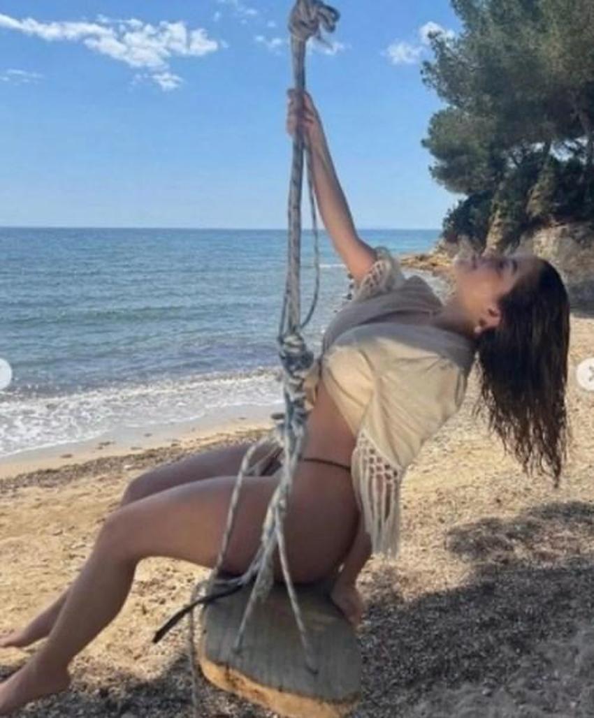 Demi Rose yine iddialı pozlar verdi!