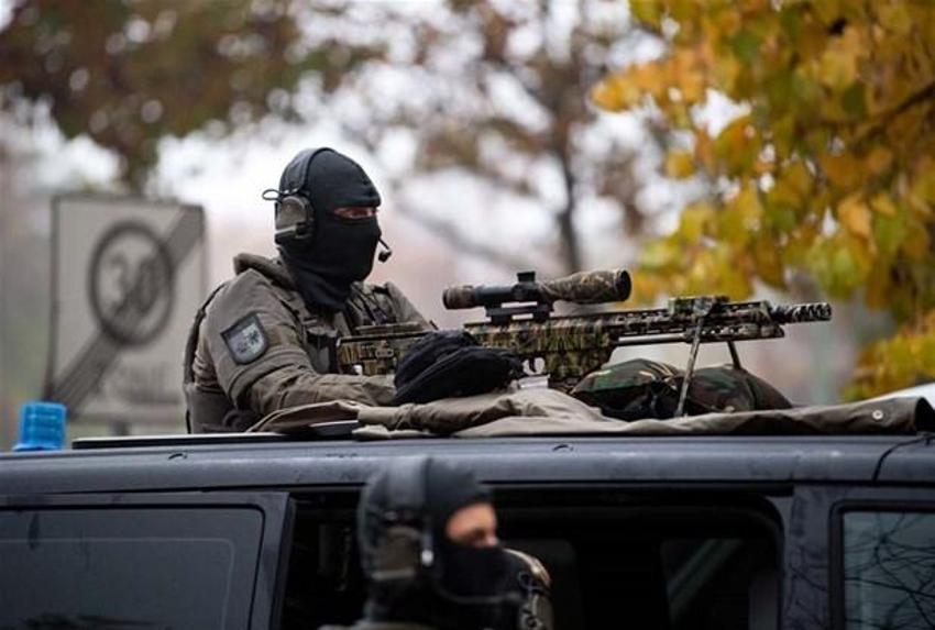 Almanya'da Merkel'e darbe planı! 'Berlin'i kuşatın...'