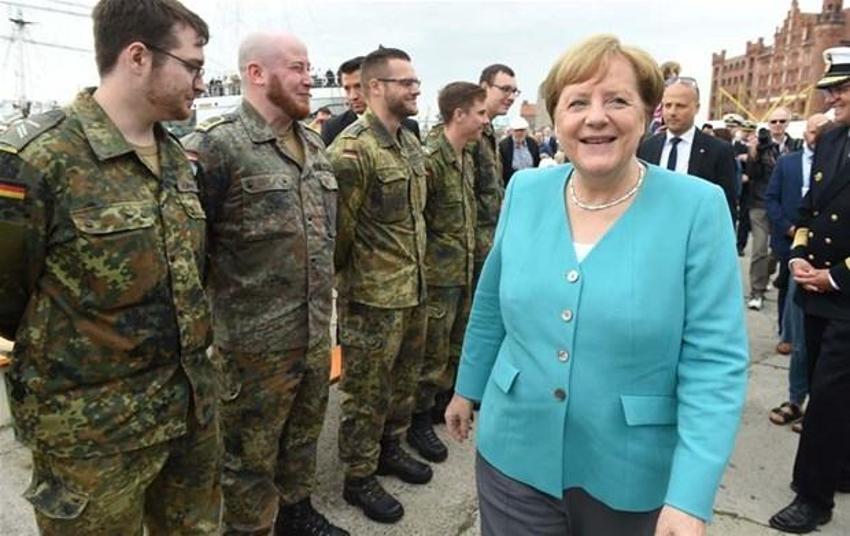 Almanya'da Merkel'e darbe planı! 'Berlin'i kuşatın...'