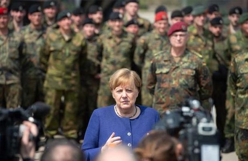 Almanya'da Merkel'e darbe planı! 'Berlin'i kuşatın...'