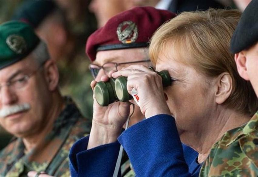 Almanya'da Merkel'e darbe planı! 'Berlin'i kuşatın...'