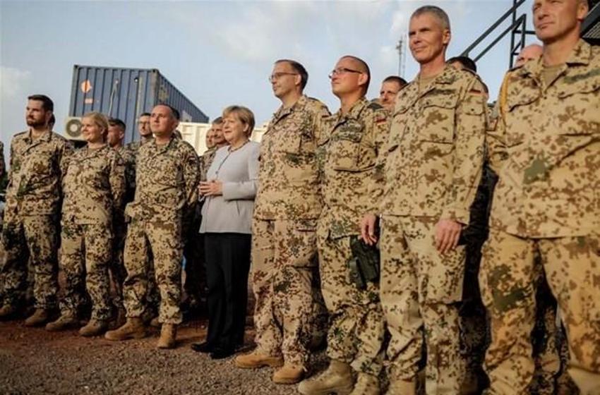 Almanya'da Merkel'e darbe planı! 'Berlin'i kuşatın...'