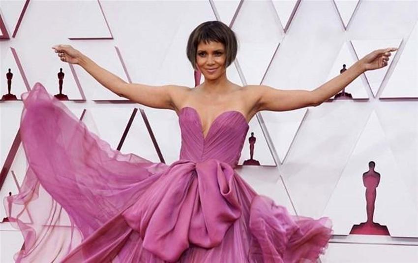 Halle Berry herkesi kandırmış! İtiraf etti...