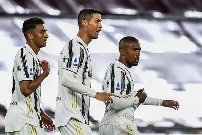Galatasaray'dan yılın transferi Douglas Costa!