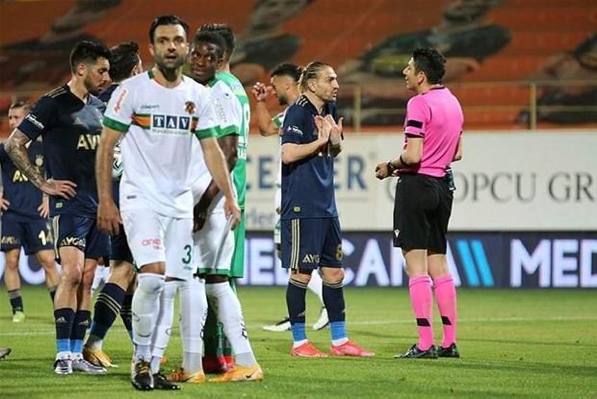 Alanyaspor - Fenerbahçe maçı hakkında bomba ifadeler! 'Kural hatası var'