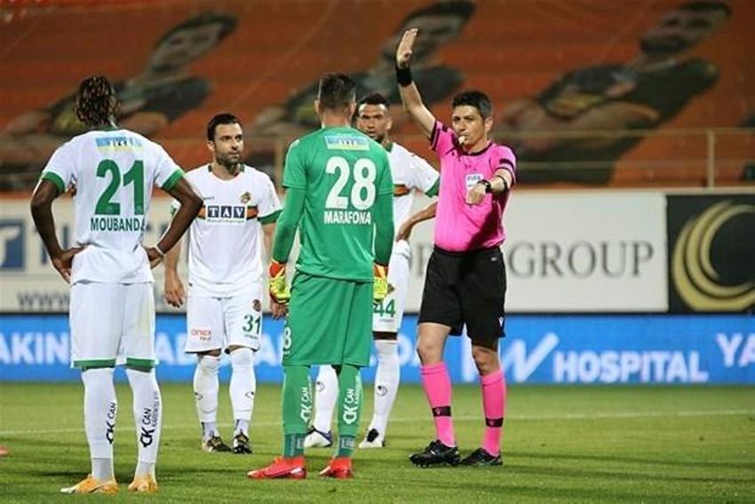 Alanyaspor - Fenerbahçe maçı hakkında bomba ifadeler! 'Kural hatası var'
