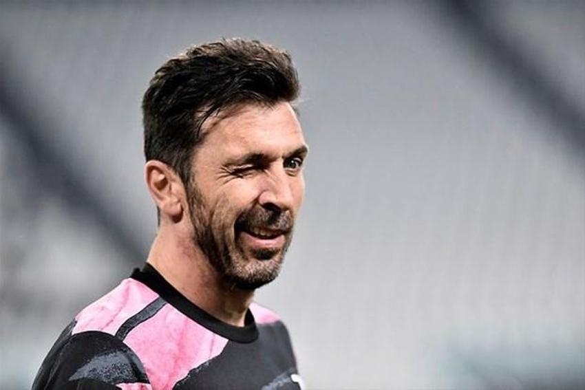 43 yaşındaki efsane kaleci Buffon'u Galatasaray'a yazdılar