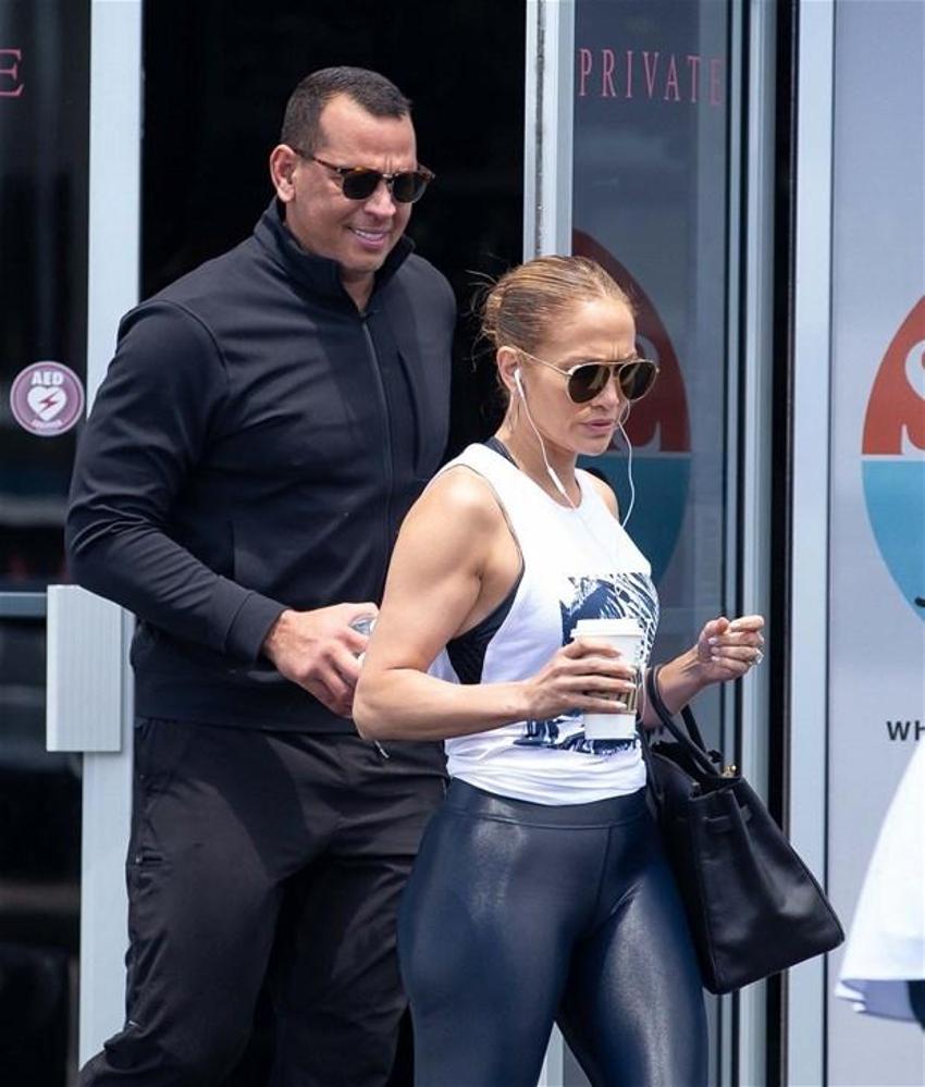 Jennifer Lopez ile Alex Rodriguez arasında neler oluyor?