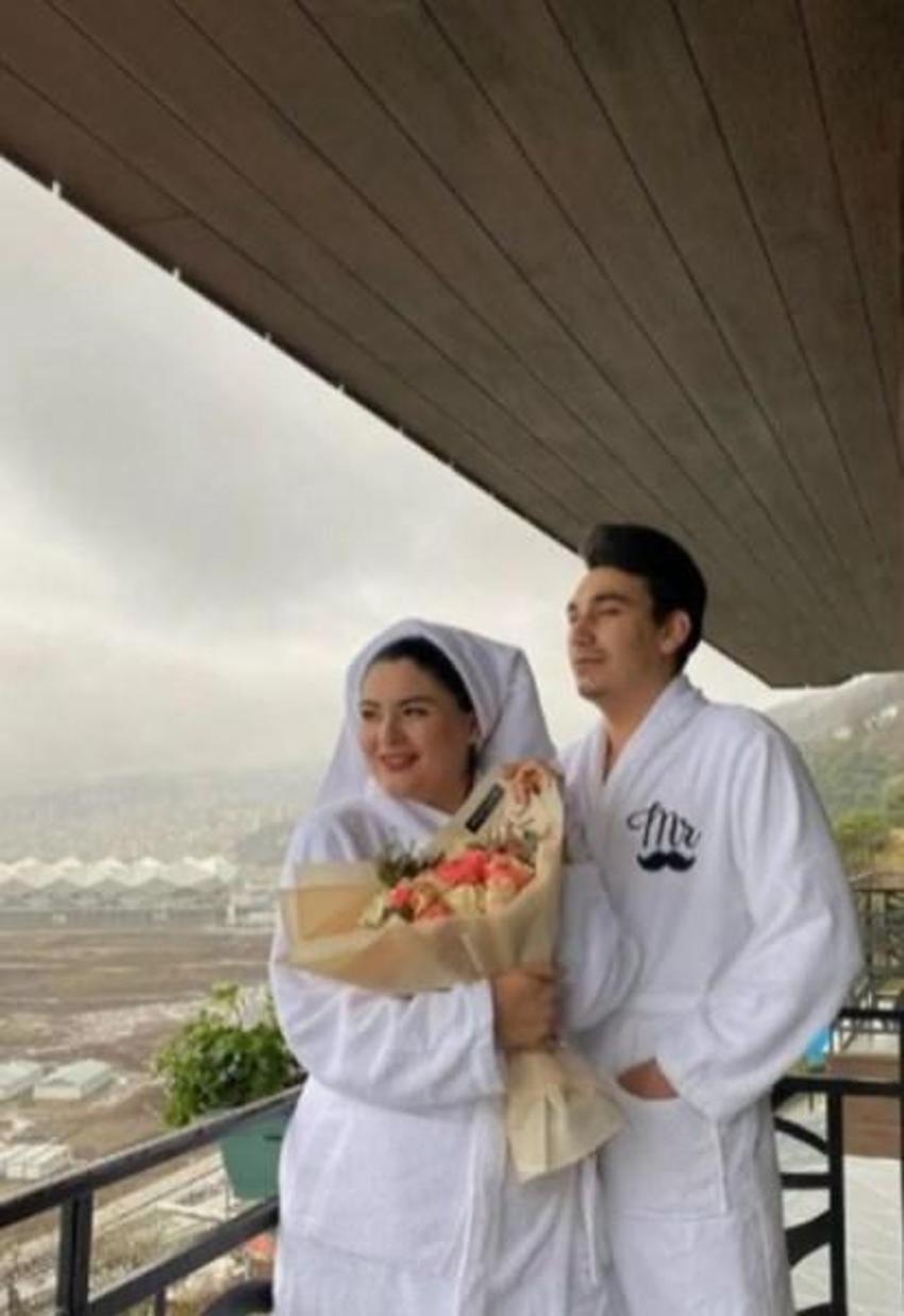Hanife Gürdal bornozlu pozunu paylaşınca olay oldu!