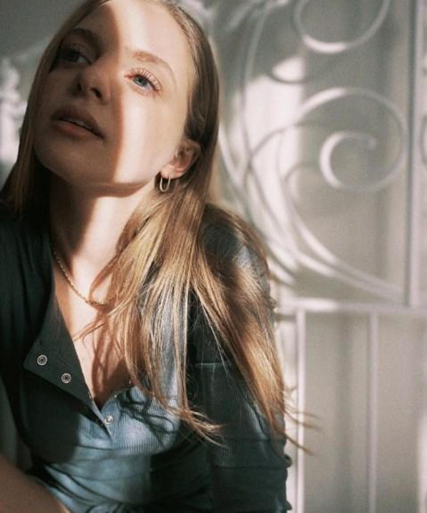 İpek Filiz Yazıcı güzelliğini annesinden almış! İpek Filiz Yazıcı'nın annesi ile paylaşımını görenler gözlerine inanamadı...