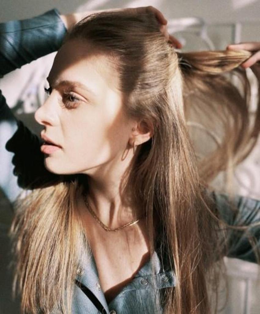 İpek Filiz Yazıcı güzelliğini annesinden almış! İpek Filiz Yazıcı'nın annesi ile paylaşımını görenler gözlerine inanamadı...