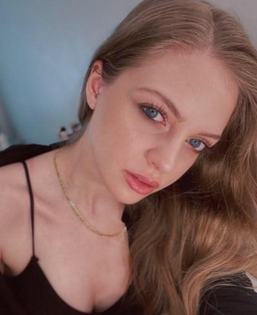 İpek Filiz Yazıcı güzelliğini annesinden almış! İpek Filiz Yazıcı'nın annesi ile paylaşımını görenler gözlerine inanamadı...