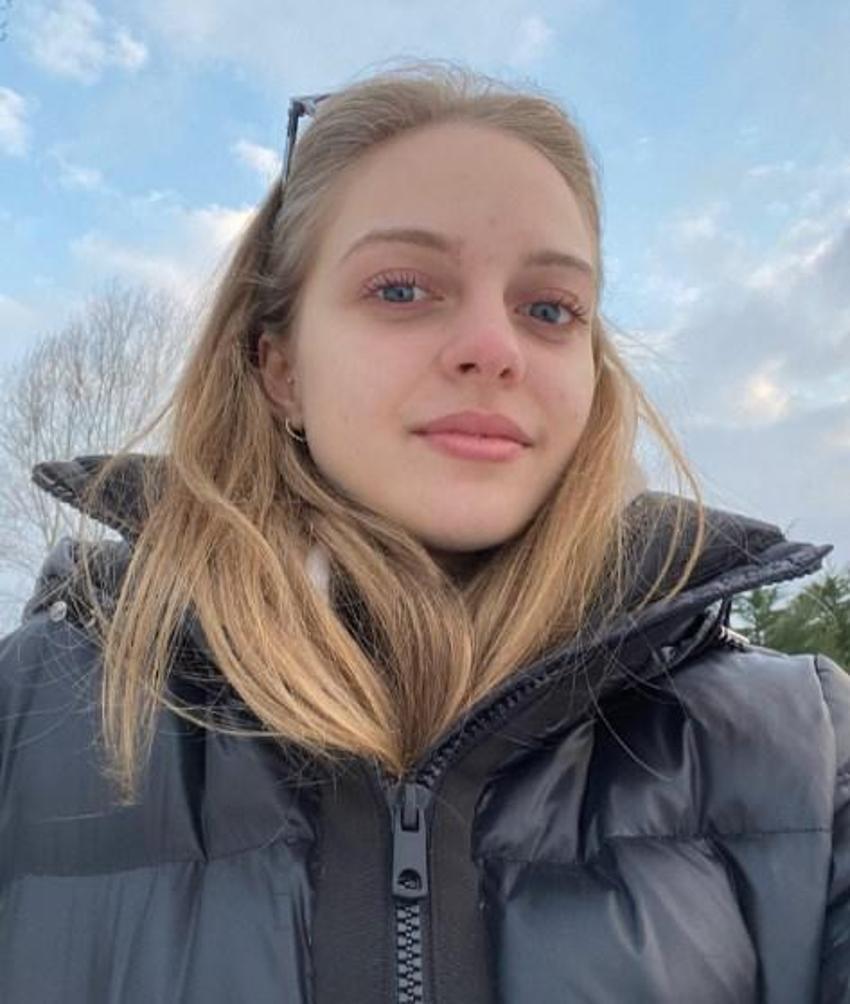 İpek Filiz Yazıcı güzelliğini annesinden almış! İpek Filiz Yazıcı'nın annesi ile paylaşımını görenler gözlerine inanamadı...