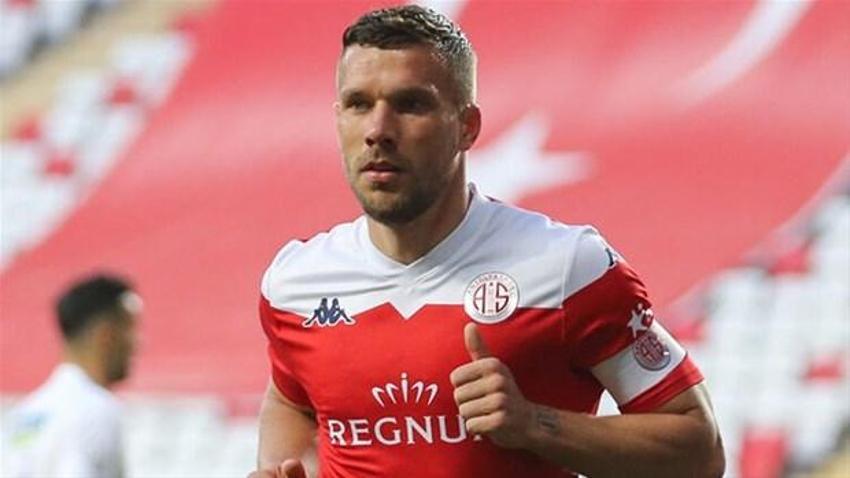 Galatasaraylı futbolcular Podolski'nin hareketine çıldırdı! Fatih Terim ve Muslera...