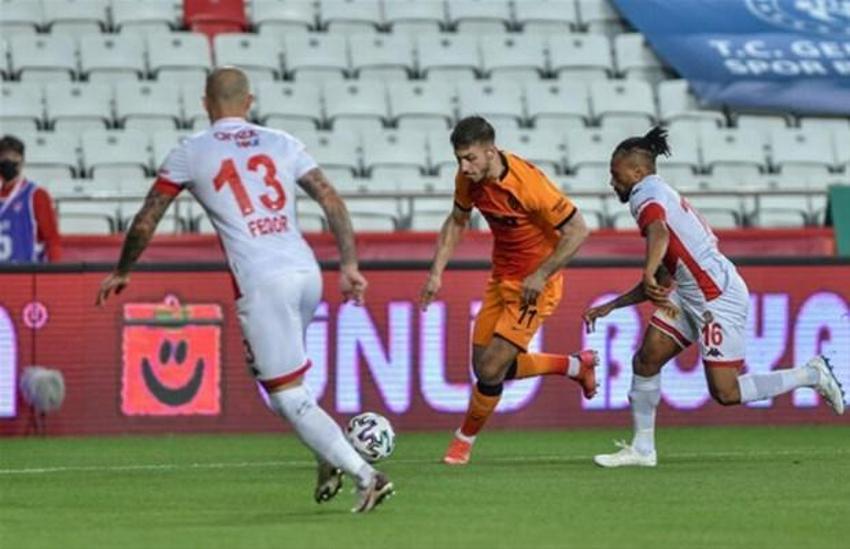 Galatasaraylı futbolcular Podolski'nin hareketine çıldırdı! Fatih Terim ve Muslera...