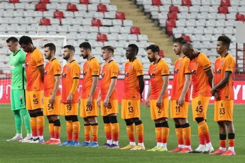 Galatasaraylı futbolcular Podolski'nin hareketine çıldırdı! Fatih Terim ve Muslera...