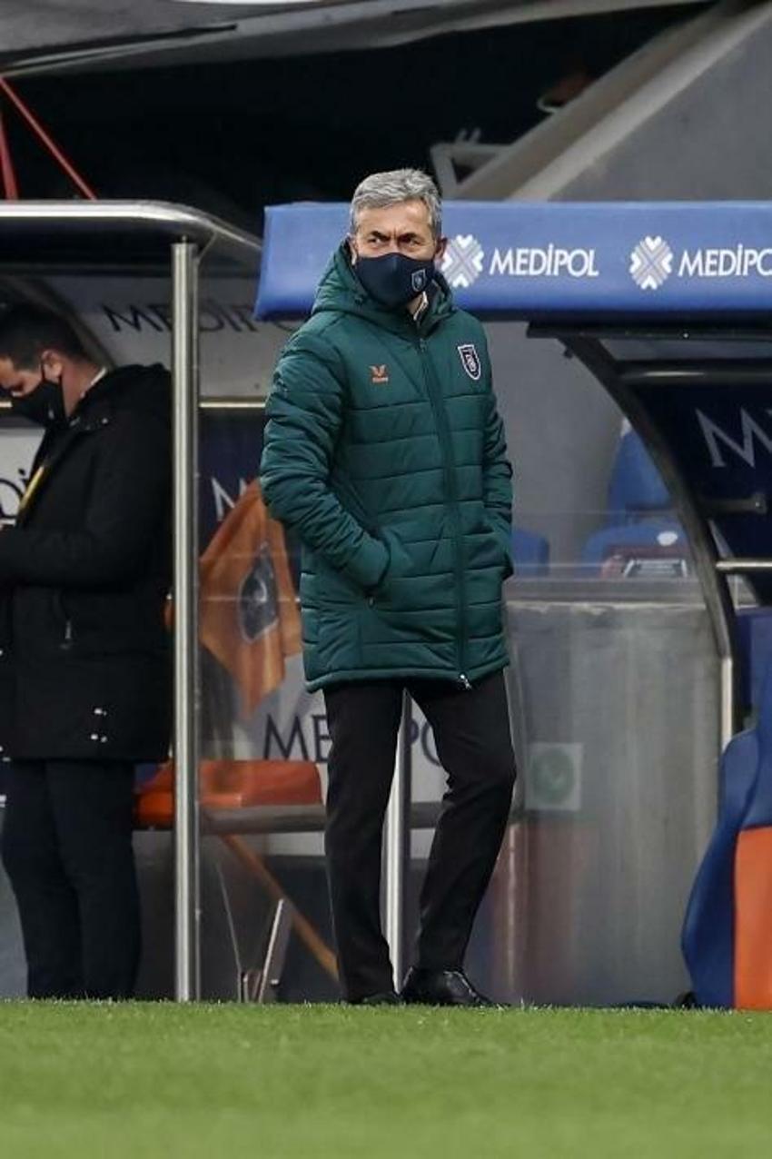 Nihat Kahveci'den bomba etkisi yaratacak yorum! 'Demba Ba Fenerbahçe'de banko oynar'