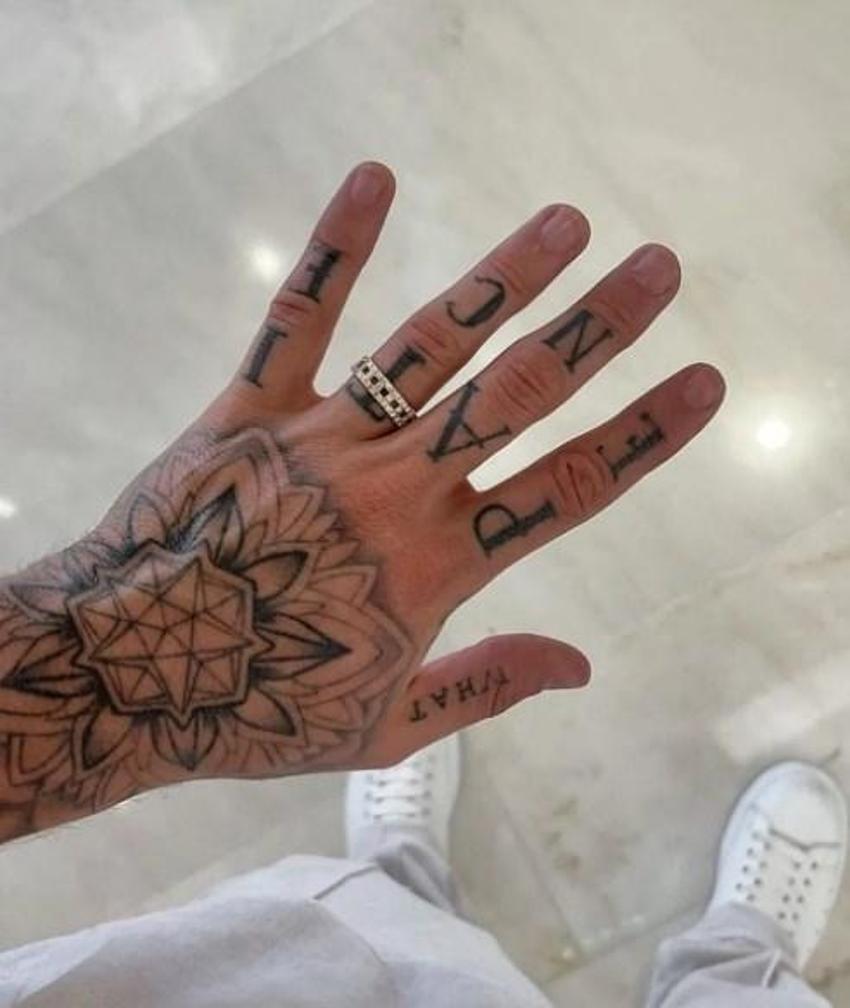 Bella Thorne altta kalmadı! Son paylaşımları...