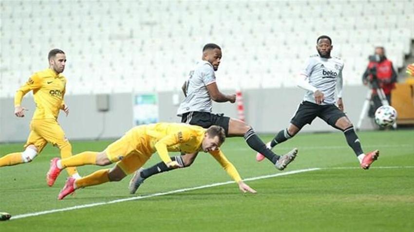 Beşiktaş - Ankaragücü maçına damga vuran olay! Ante Kulusic, Cyle Larin ve N'Koudou...