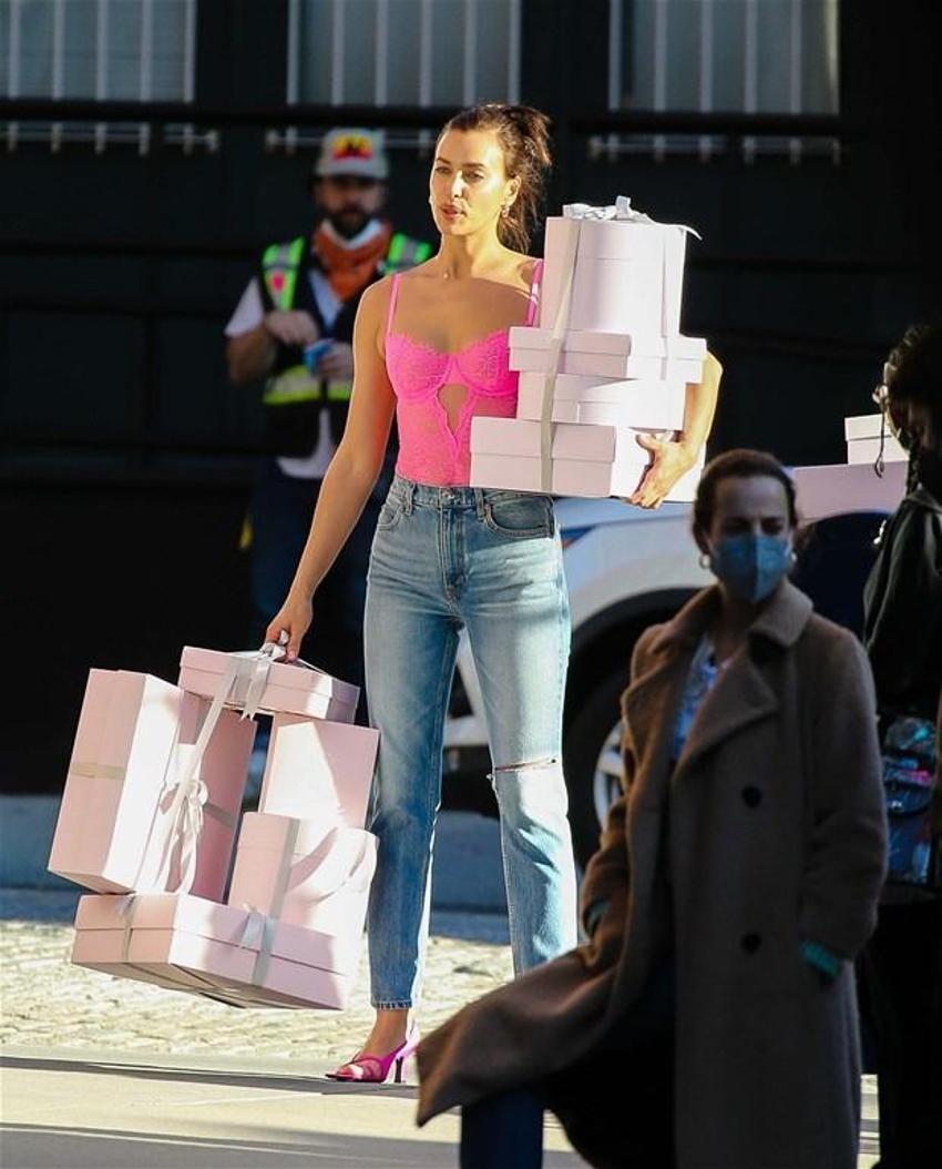Irina Shayk, New York sokaklarını birbirine kattı!