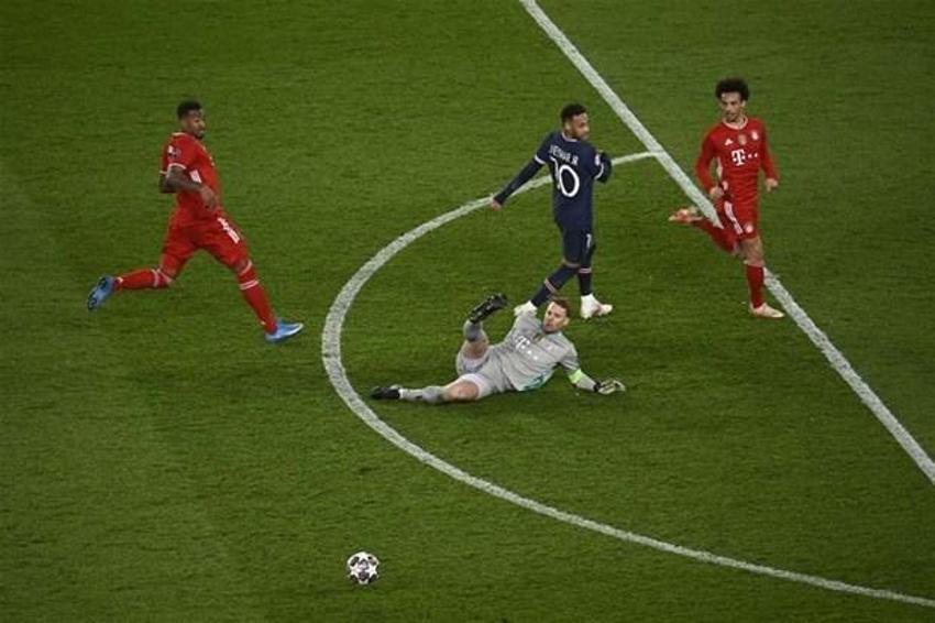 Şampiyonlar Ligi'nde skandal karar! Hakem Orsato PSG'yi golden etti