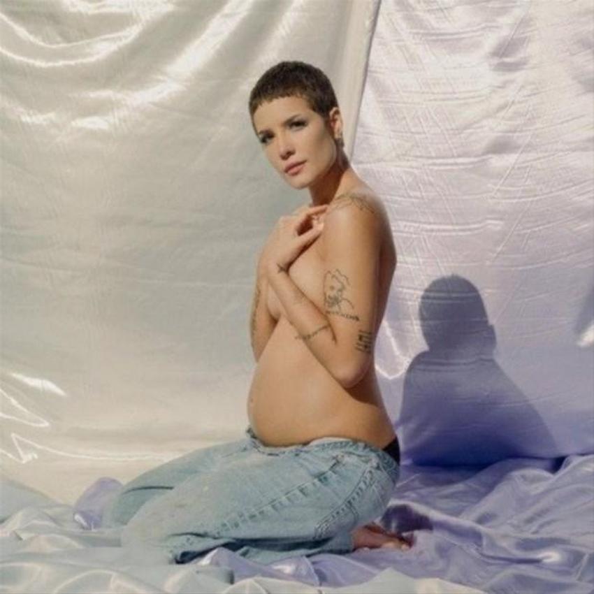 Halsey paylaşımlarına yenisini ekledi!