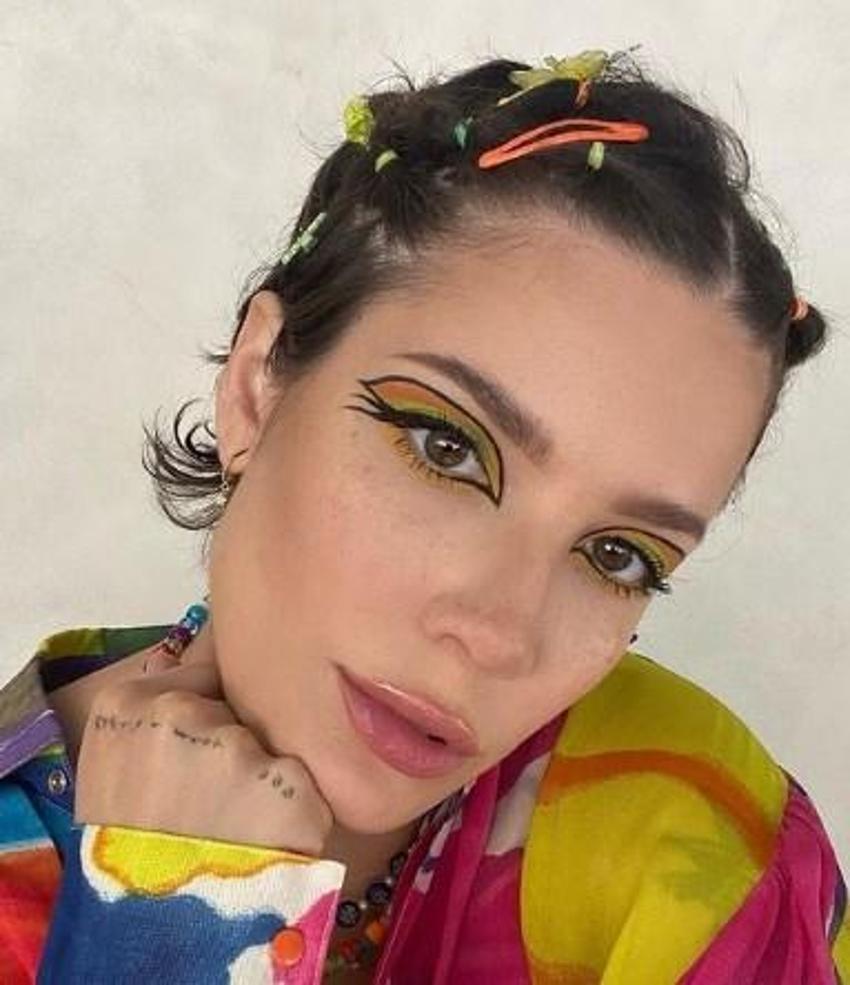 Halsey paylaşımlarına yenisini ekledi!
