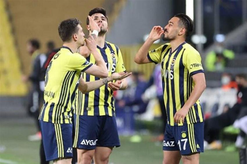 Fenerbahçe - Gaziantep maçında Mert Hakan'dan olay gönderme! Olcan Adın'dan tepki